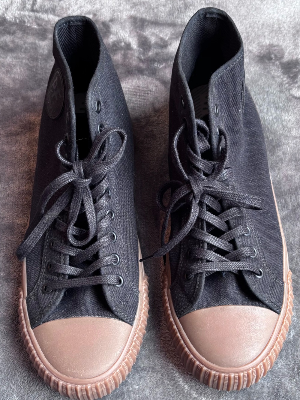 P.F. Flyers The Center High-Top Sneaker in Black Canvas & Gum Men’s 10 Comfort